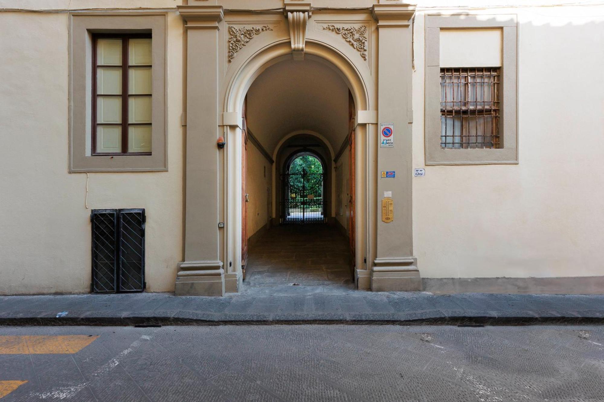 Palazzo Caccini Luxury Apartment Флоренция Екстериор снимка